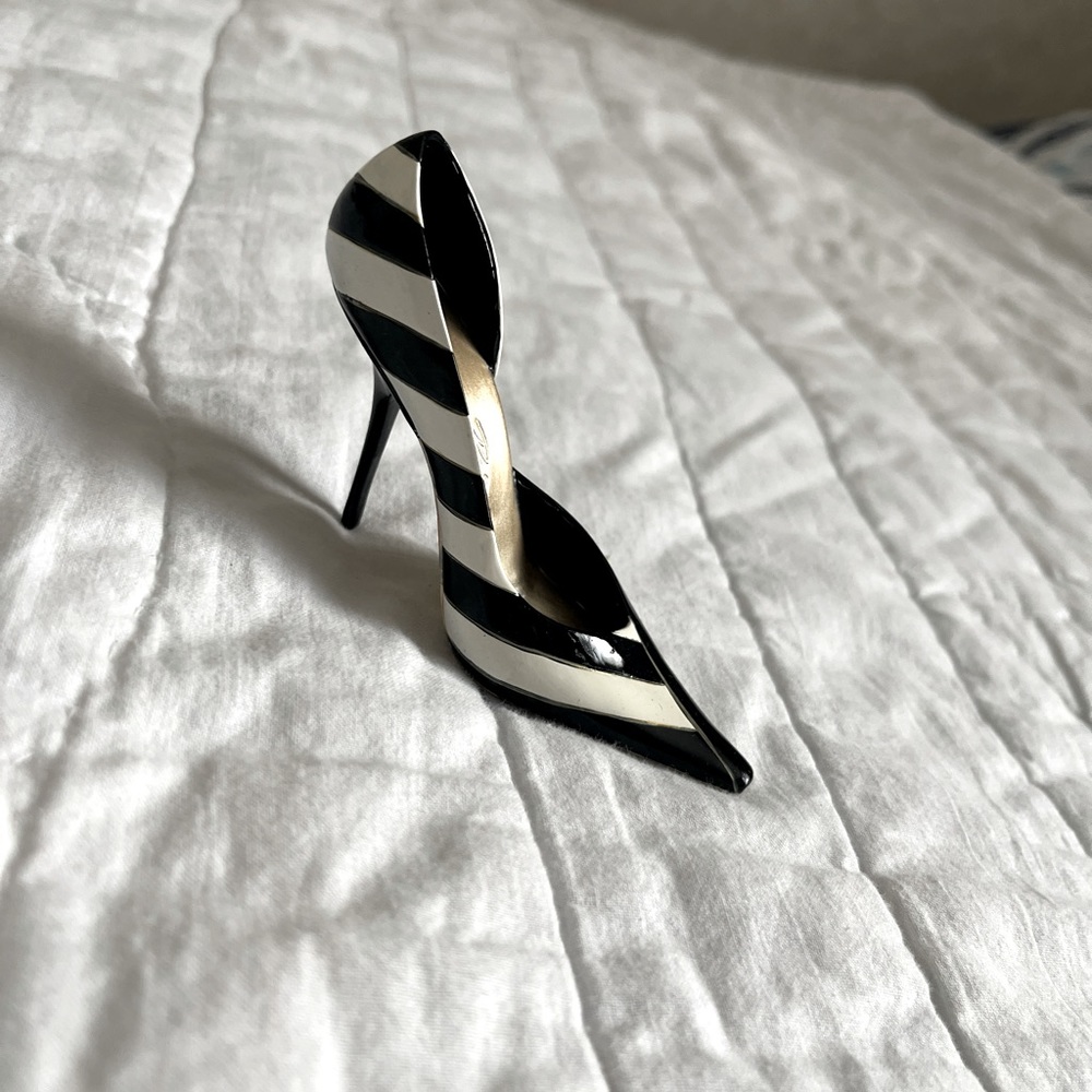 Collectible Rare just the right shoe raine 2007 live from New York pump
